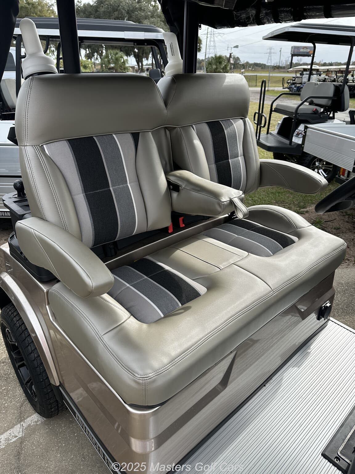 2025 Advanced EV Advent 2 Deluxe Golf Ready - Image 5